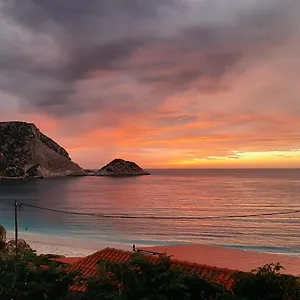 https://petani-beachside-accommodation.kefaloniahotels.net