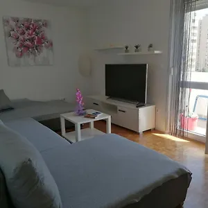 https://apartman-petra.in-istria.net