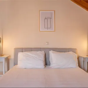 https://helianthus-apartment.kefaloniahotels.net