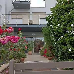 Appartamento Rose, Candia