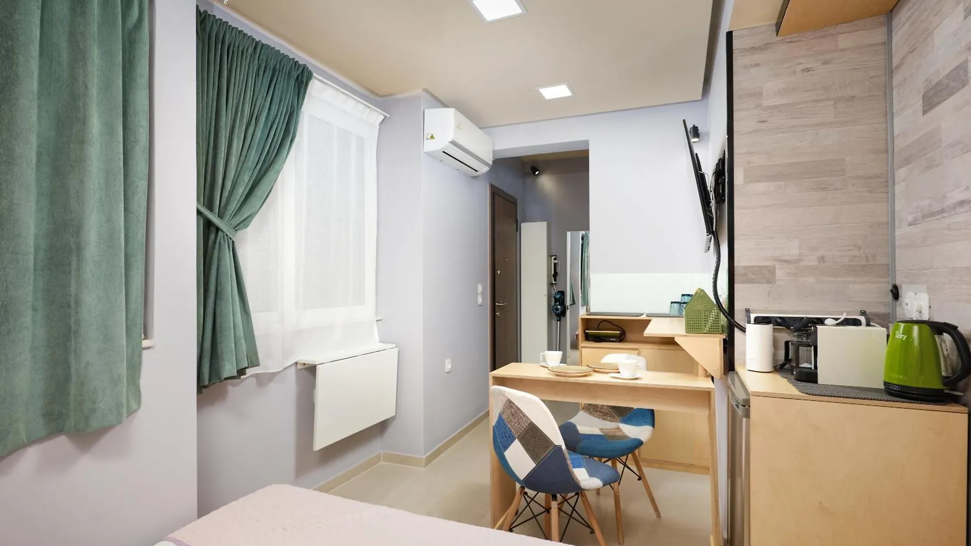 Vm Central Studio Candia 0*,  Grecia
